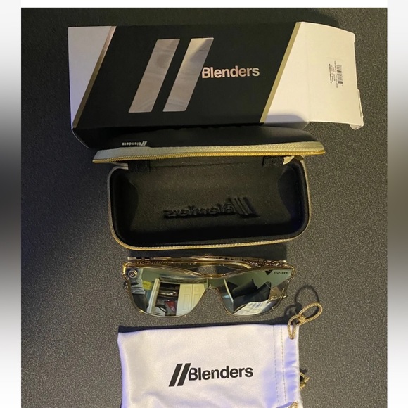 Blender prime time sunglasses gold with Case brand new - Picture 1 of 5